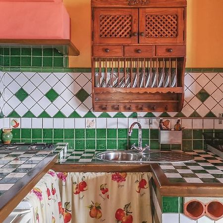Nice Home In Benalauria With Kitchenette エクステリア 写真