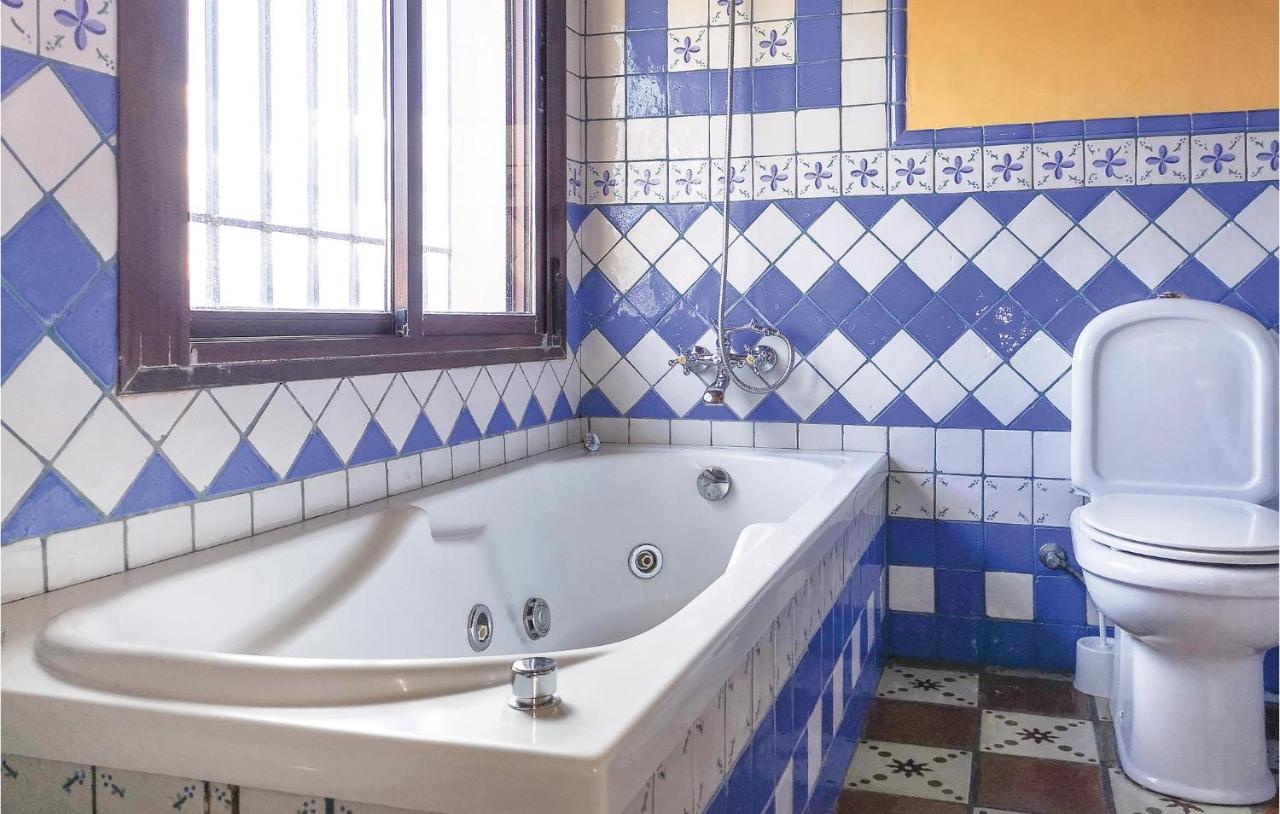 Nice Home In Benalauria With Kitchenette エクステリア 写真