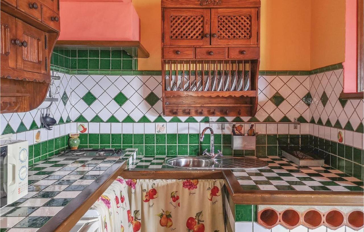 Nice Home In Benalauria With Kitchenette エクステリア 写真